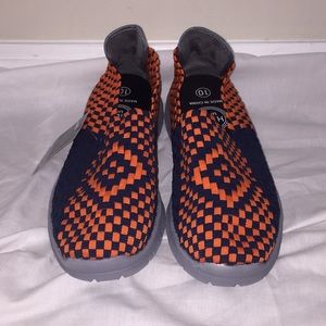 HEAL USA Walking Shoes